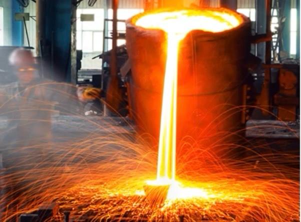 صب نحاس بالقوالب